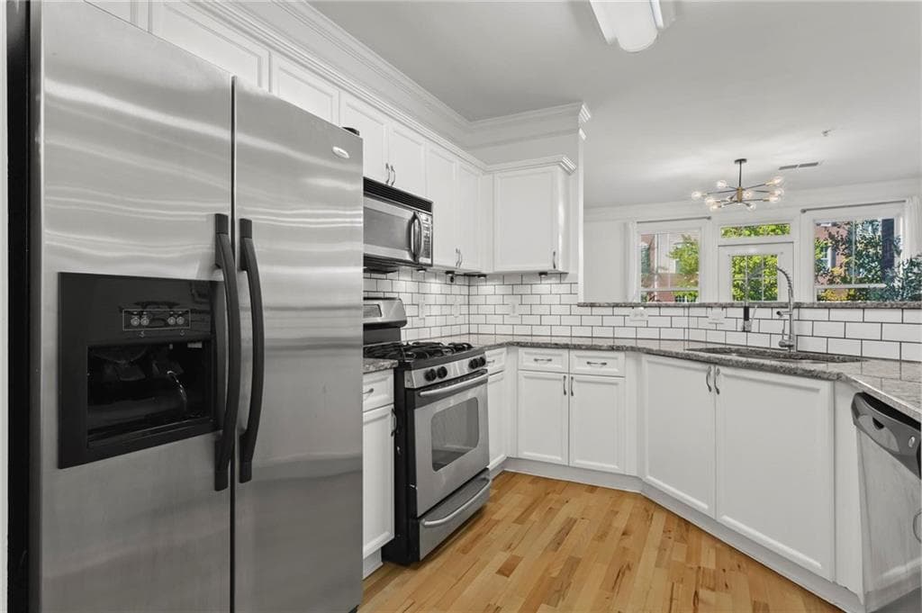 2 bedroom, 2 bathroom, 1,195 sq ft condominium for sale at 3150 Woodwalk Drive 2206, Atlanta, GA 30339 — photo 7