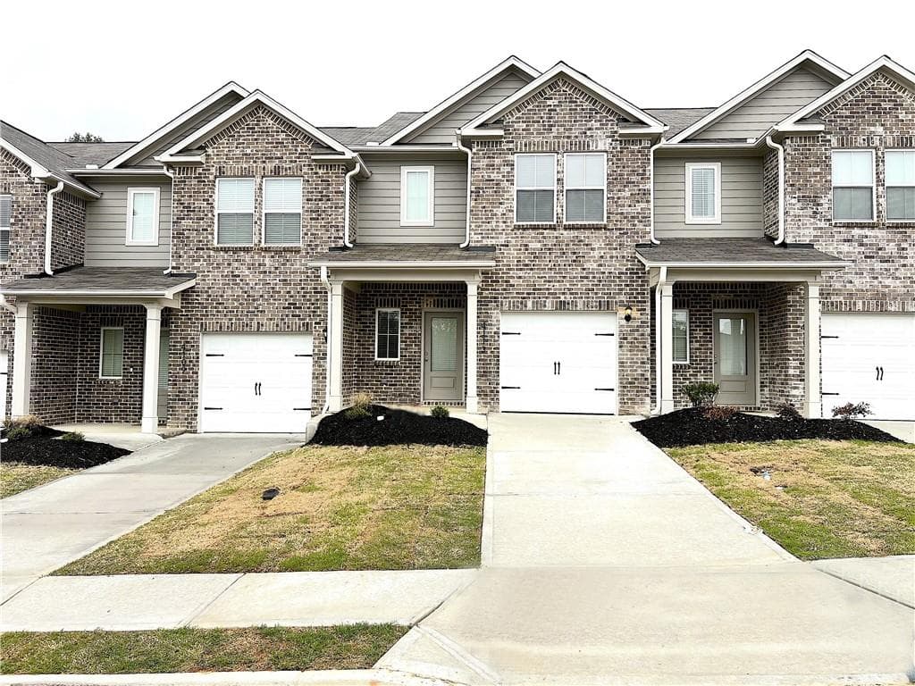 3 bedroom, 3 bathroom, 1,740 sq ft townhouse for rent at 4113 Oakwood Ter Court, Oakwood, GA 30566 for $1,800 a month — photo 2