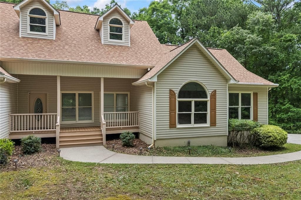 3 bedroom, 3 bathroom, 4,114 sq ft single family residence for sale at 2256 Shadow Wood Drive, Monroe, GA 30656 — photo 6
