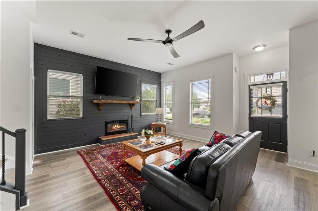 3 bedroom, 3 bathroom, 1,714 sq ft single family residence for sale at 607 Sunflower Drive, Canton, GA 30114 — photo 7