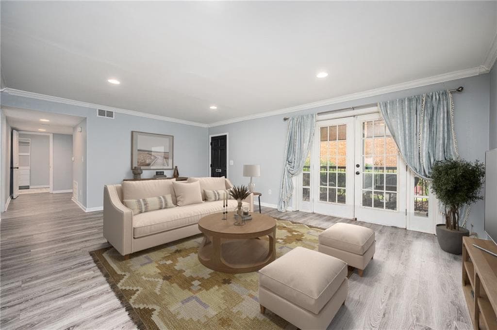 2 bedroom, 2 bathroom, 1,392 sq ft condominium under contract at 6520 Roswell Road 23, Atlanta, GA 30328 — photo 4