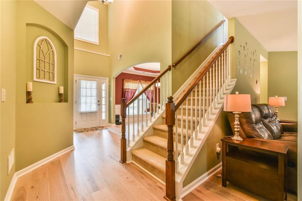 5 bedroom, 3 bathroom, 4,382 sq ft single family residence under contract at 1535 Starlight Drive, Cumming, GA 30040 — photo 4