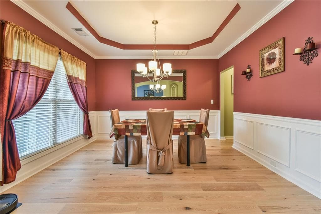 5 bedroom, 3 bathroom, 4,382 sq ft single family residence under contract at 1535 Starlight Drive, Cumming, GA 30040 — photo 7