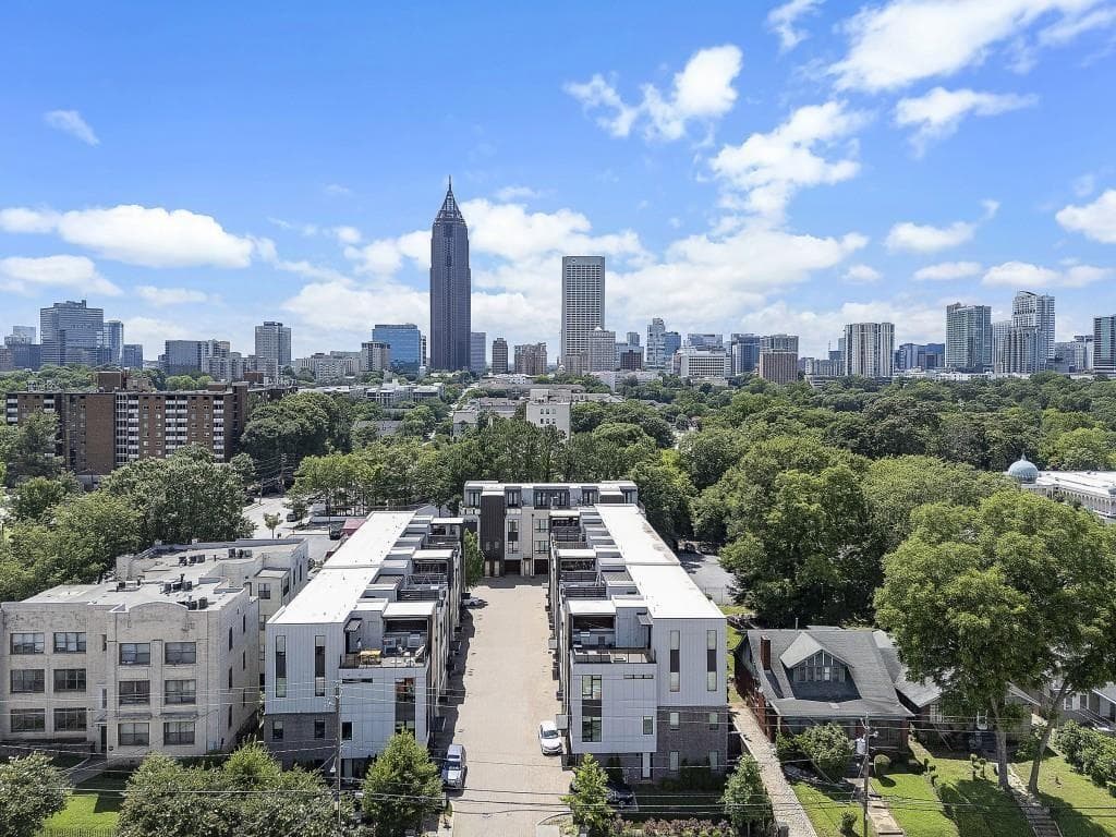 3 bedroom, 4 bathroom, 1,751 sq ft townhouse for sale at 133 City View Court, Atlanta, GA 30308 — photo 3