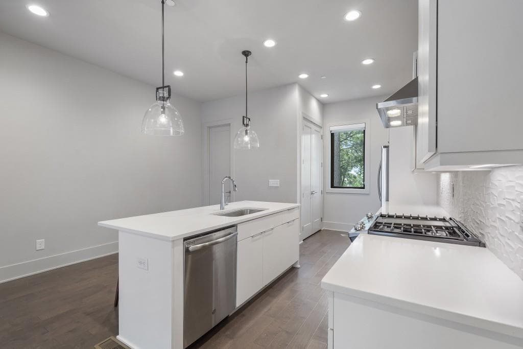 3 bedroom, 4 bathroom, 1,751 sq ft townhouse for sale at 133 City View Court, Atlanta, GA 30308 — photo 10