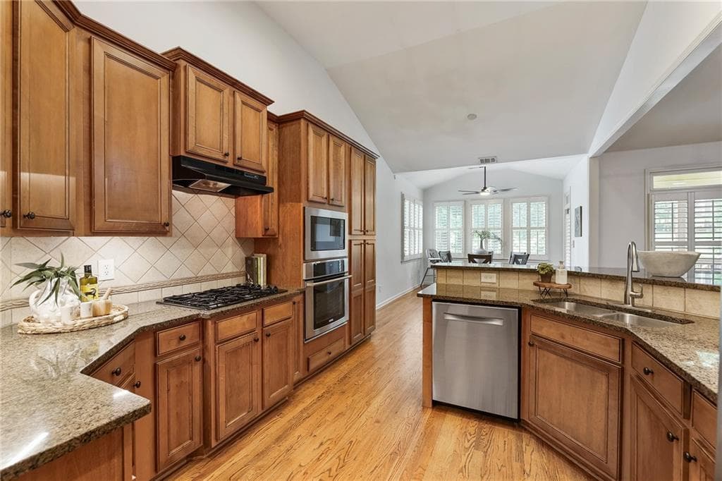 5 bedroom, 4 bathroom, 4,324 sq ft single family residence for sale at 6910 Hampton Creek Drive, Cumming, GA 30041 — photo 3