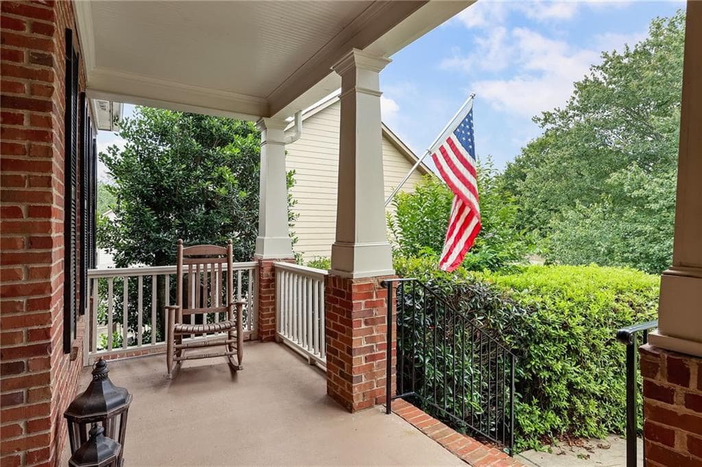 5 bedroom, 4 bathroom, 4,324 sq ft single family residence for sale at 6910 Hampton Creek Drive, Cumming, GA 30041 — photo 8