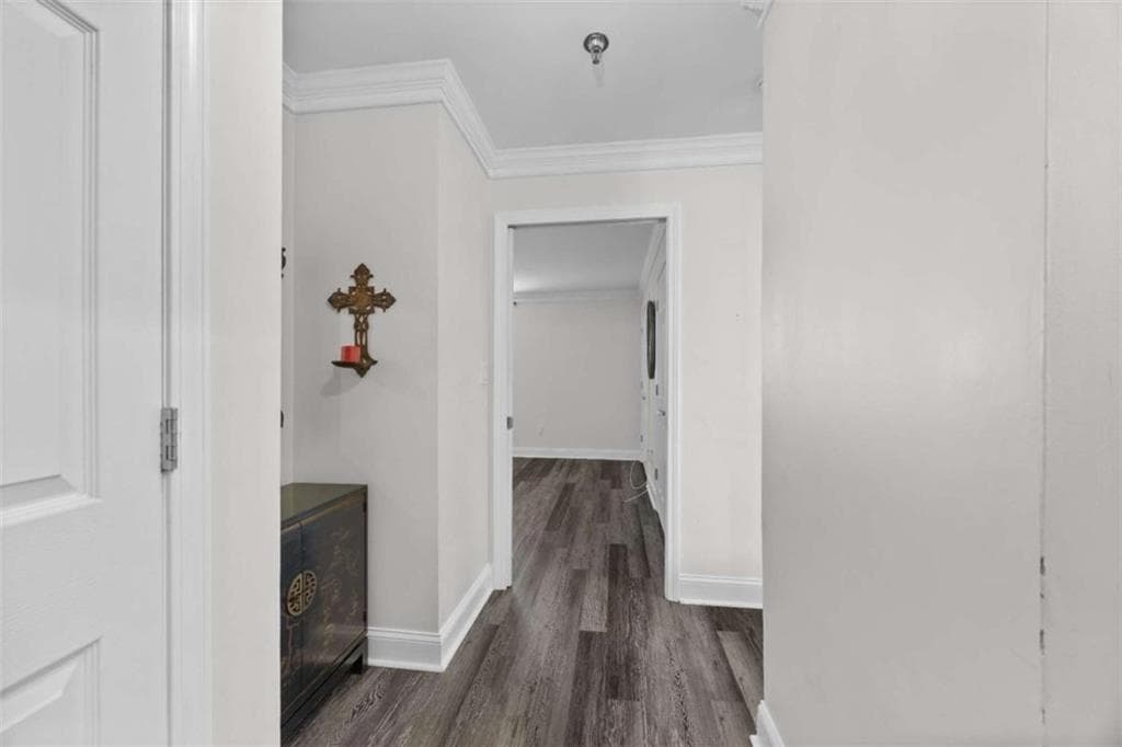 1 bedroom, 1 bathroom, 760 sq ft condominium for sale at 300 Johnson Ferry Road B812, Atlanta, GA 30328 — photo 4
