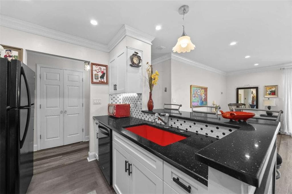 1 bedroom, 1 bathroom, 760 sq ft condominium for sale at 300 Johnson Ferry Road B812, Atlanta, GA 30328 — photo 10