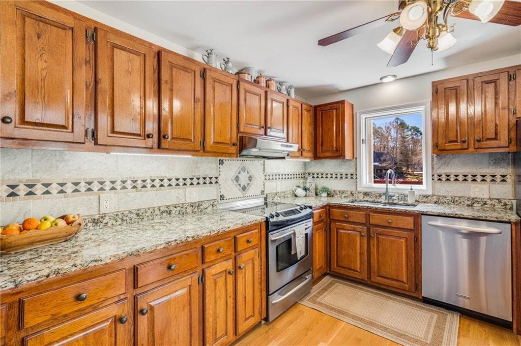 4 bedroom, 3 bathroom, 3,114 sq ft single family residence for sale at 555 Rainbow Lake Drive, Dawsonville, GA 30534 — photo 10