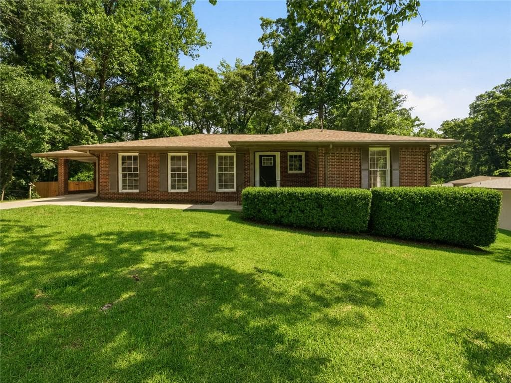 3 bedroom, 2 bathroom, 1,738 sq ft single family residence sold at 61 Barrett Circle, Marietta, GA 30060