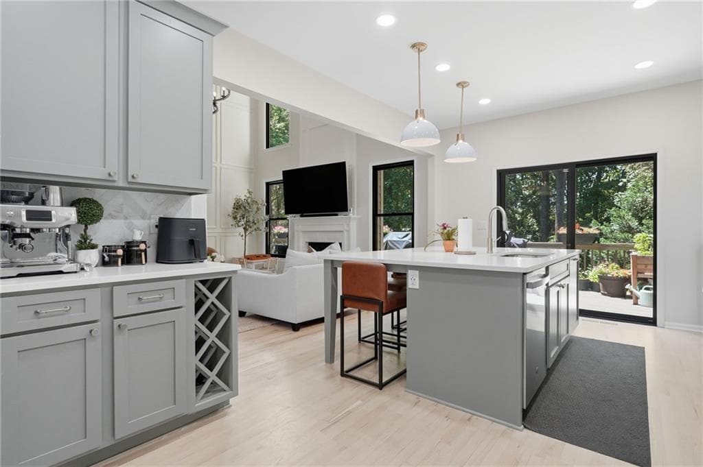 7 bedroom, 4 bathroom, 4,013 sq ft single family residence for sale at 3590 Morning Ivy Way, Suwanee, GA 30024 — photo 7