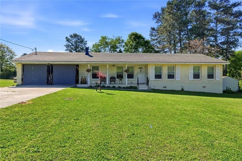 3 bedroom, 2 bathroom, 1,517 sq ft single family residence sold at 11 Lee Street, Rockmart, GA 30153