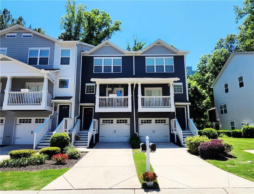 2 bedroom, 3 bathroom, 1,326 sq ft townhouse for sale at 1428 Liberty Parkway, Atlanta, GA 30318