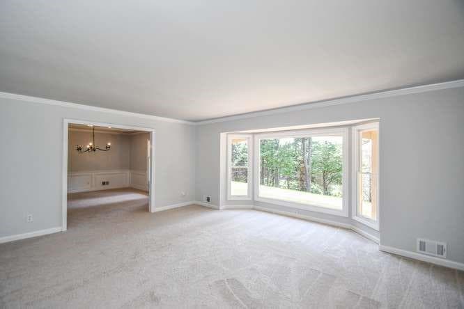 4 bedroom, 4 bathroom, 4,148 sq ft single family residence under contract at 3216 Golf Club Drive, Gainesville, GA 30506 — photo 6