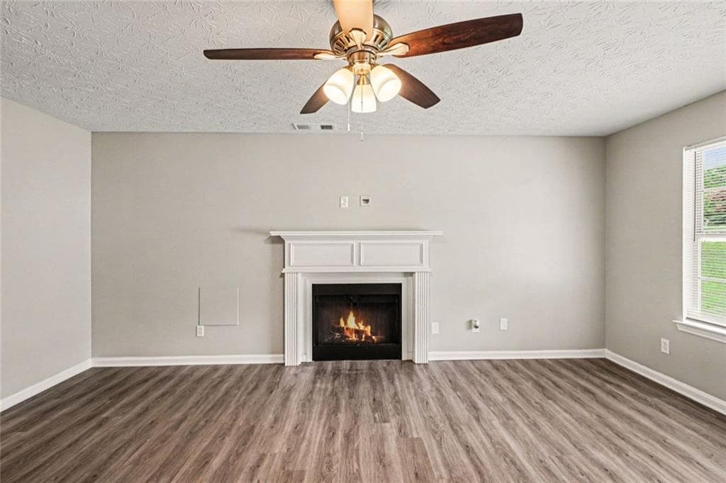 3 bedroom, 3 bathroom, 1,724 sq ft single family residence for sale at 35 Arnold Way, Covington, GA 30016 — photo 4