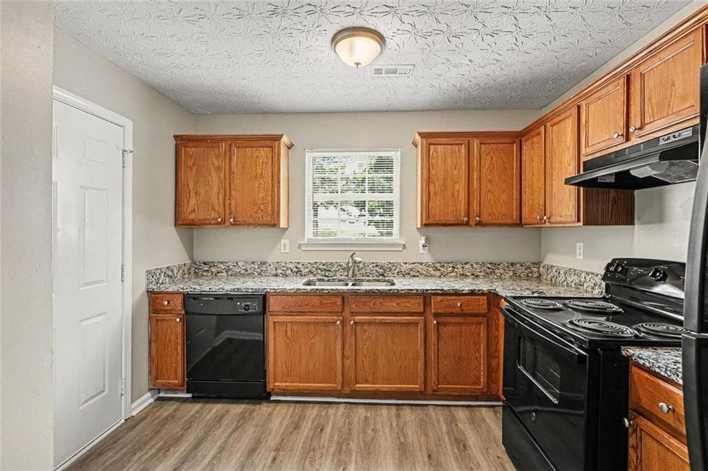 3 bedroom, 3 bathroom, 1,724 sq ft single family residence for sale at 35 Arnold Way, Covington, GA 30016 — photo 7