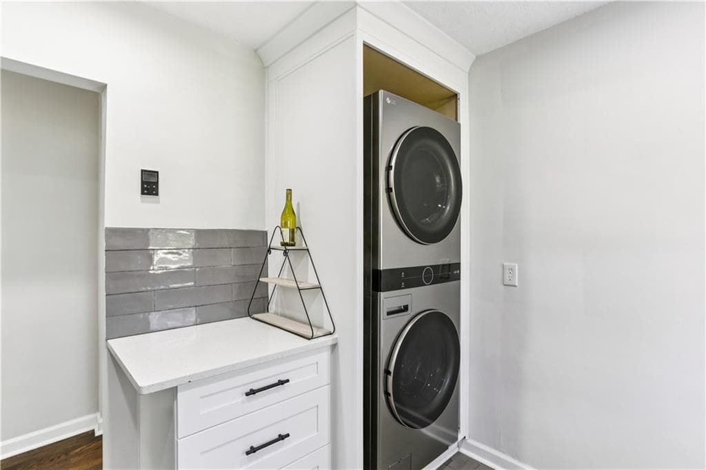 3 bedroom, 2 bathroom, 1,134 sq ft single family residence under contract at 1767 Lynn Lane, Decatur, GA 30032 — photo 8