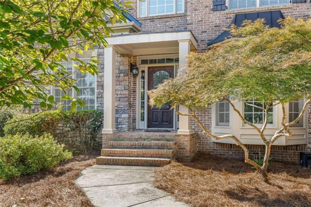 5 bedroom, 4 bathroom, 6,068 sq ft single family residence for rent at 1475 Boomer Circle, Suwanee, GA 30024 for $4,750 a month — photo 7