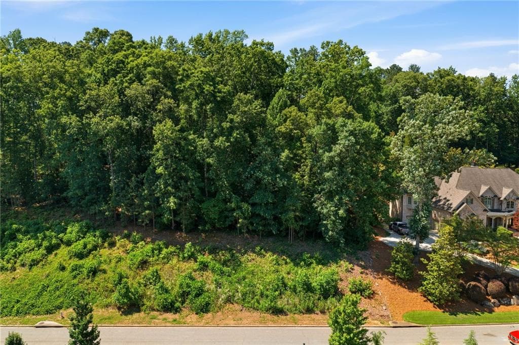single family residence under contract at 234 Traditions Drive, Alpharetta, GA 30004 — photo 3