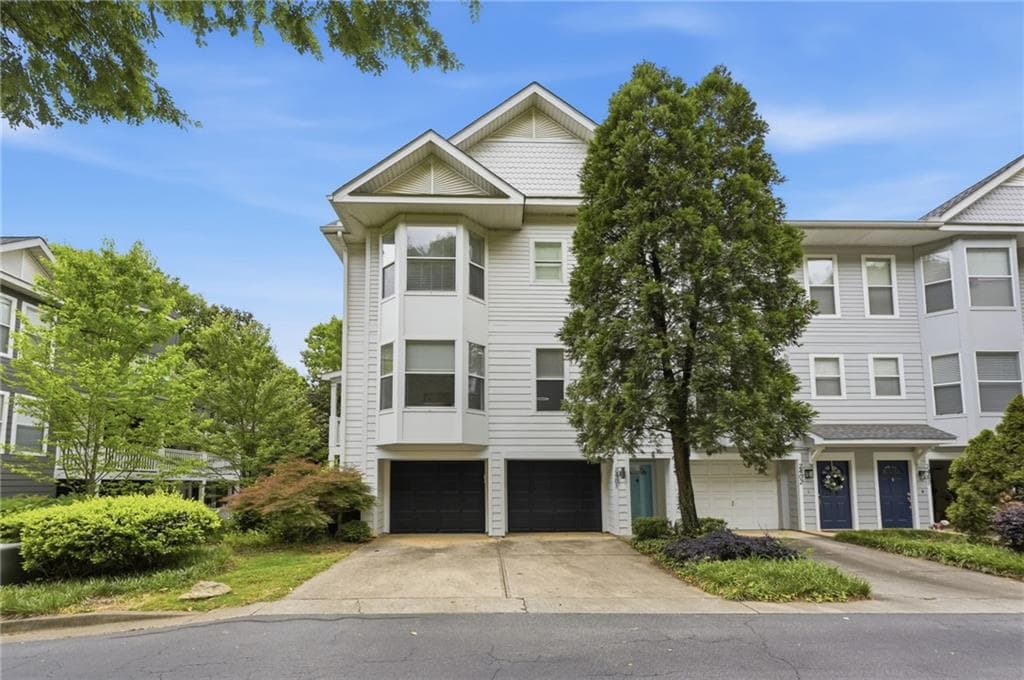 3 bedroom, 3 bathroom, 1,878 sq ft townhouse sold at 951 Glenwood Avenue 2401, Atlanta, GA 30316