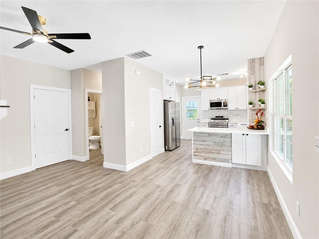 3 bedroom, 2 bathroom, 1,536 sq ft single family residence for sale at 9005 Lemans Trail, Gainesville, GA 30506 — photo 4