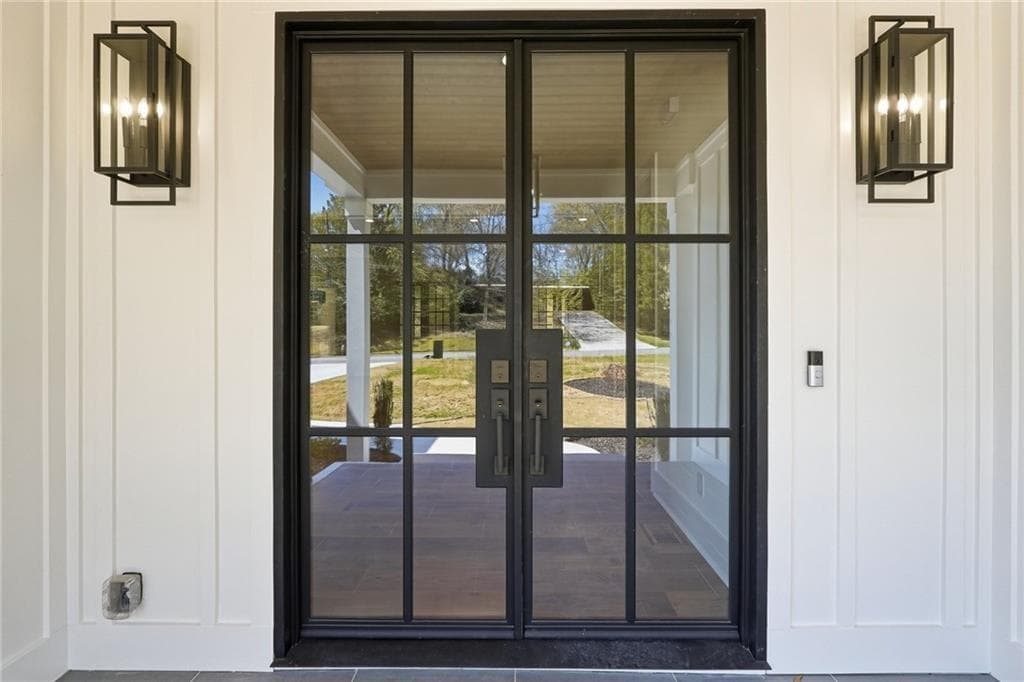 7 bedroom, 9 bathroom, 6,488 sq ft single family residence for sale at 1696 Dunwoody Place, Atlanta, GA 30324 — photo 3