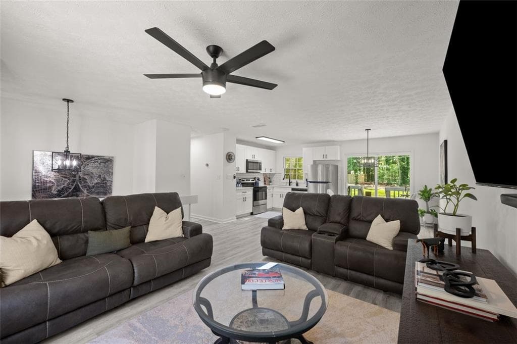 3 bedroom, 3 bathroom, 1,646 sq ft single family residence for sale at 6262 LAUREL WOOD Trail, Flowery Branch, GA 30542 — photo 5