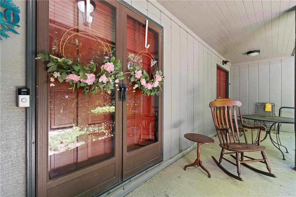 3 bedroom, 3 bathroom, 1,547 sq ft townhouse for sale at 3060 Balearic Drive, Marietta, GA 30067 — photo 2