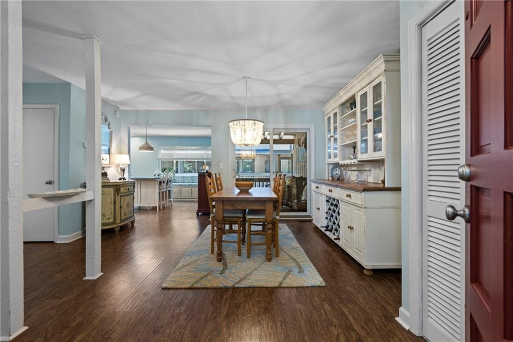 3 bedroom, 3 bathroom, 1,547 sq ft townhouse for sale at 3060 Balearic Drive, Marietta, GA 30067 — photo 3