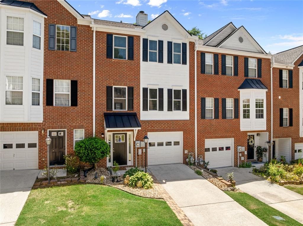 3 bedroom, 4 bathroom, 1,937 sq ft townhouse for sale at 2105 Millgate Lane, Buford, GA 30519 — photo 7