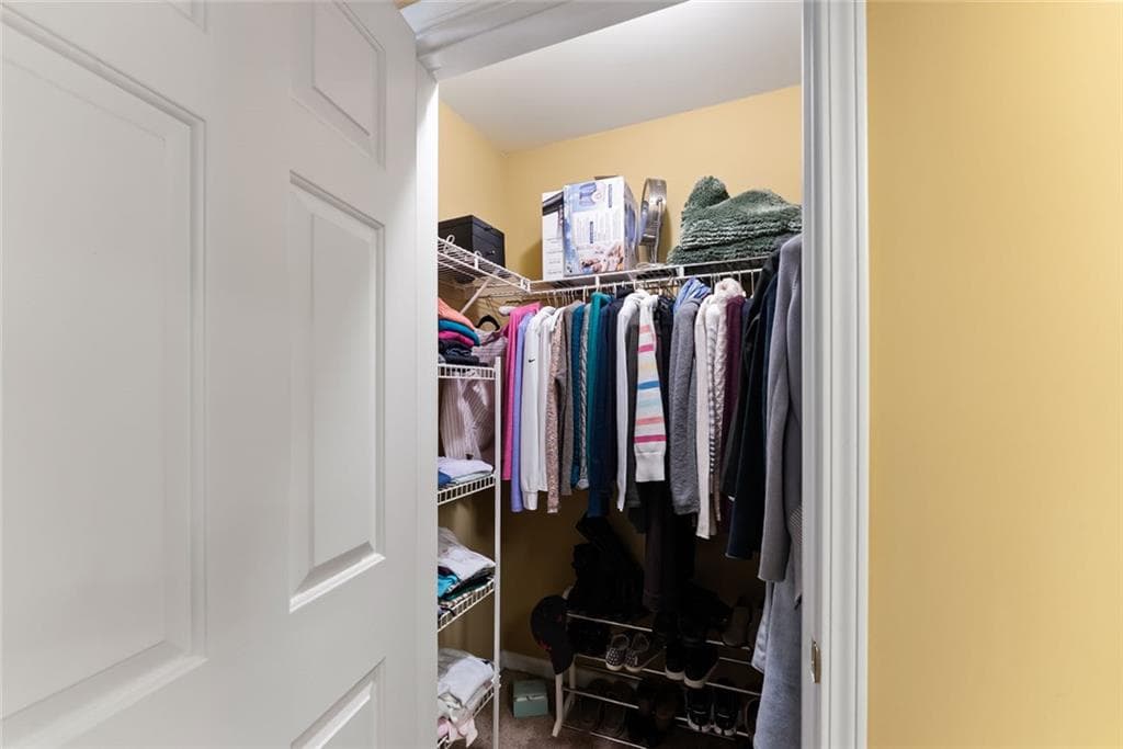 3 bedroom, 4 bathroom, 1,937 sq ft townhouse for sale at 2105 Millgate Lane, Buford, GA 30519 — photo 10
