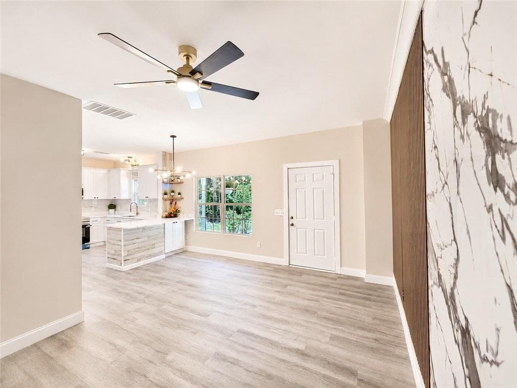 3 bedroom, 2 bathroom, 1,536 sq ft single family residence for sale at 9005 Lemans Trail, Gainesville, GA 30506 — photo 8