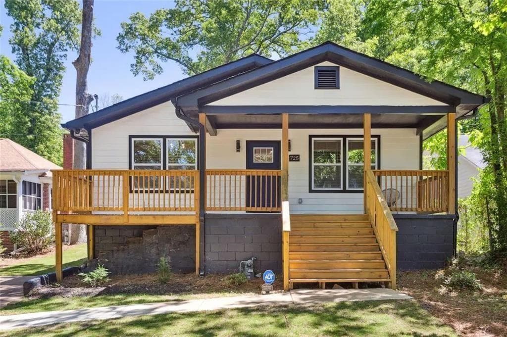 3 bedroom, 2 bathroom, 1,648 sq ft single family residence for rent at 725 Alta Place, Atlanta, GA 30318 for $2,700 a month — photo 1 of 25