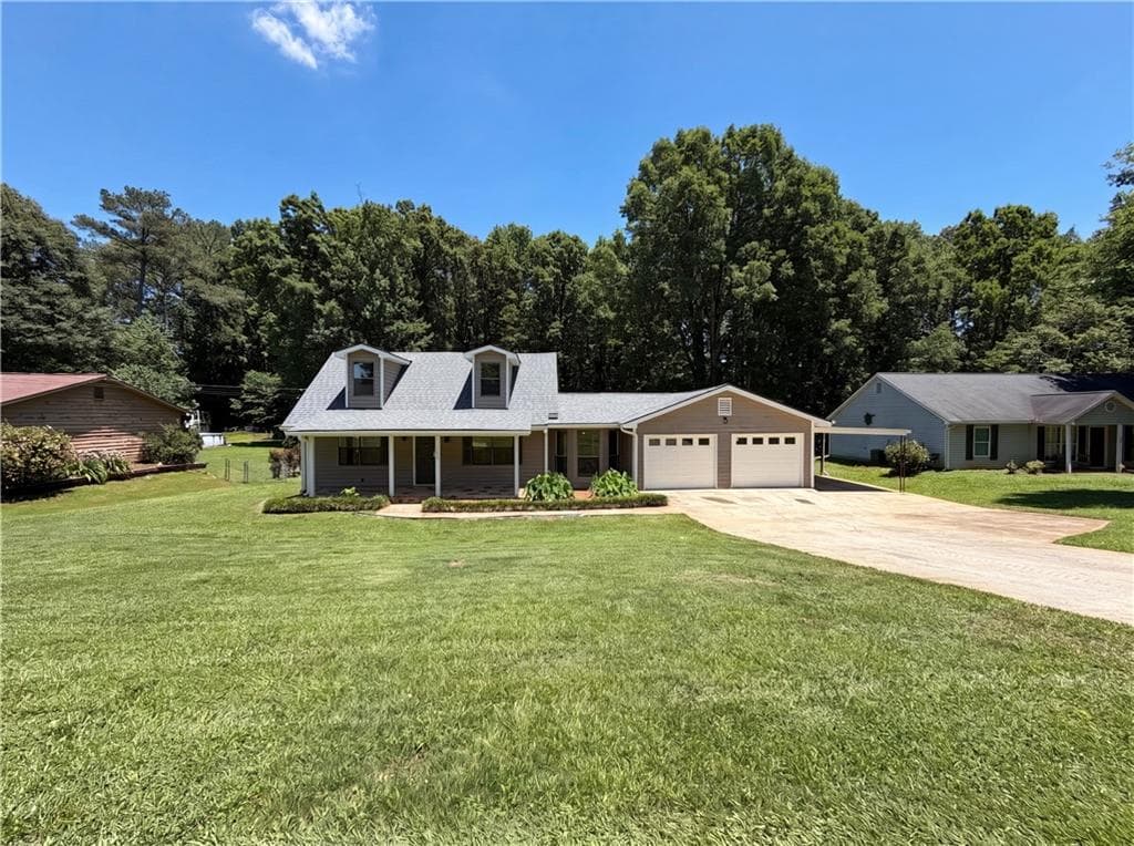 3 bedroom, 2 bathroom, 2,116 sq ft single family residence for sale at 104 Belair Lane, Stockbridge, GA 30281