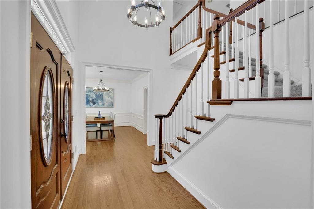 5 bedroom, 5 bathroom, 4,857 sq ft single family residence under contract at 3203 Powder Mill Place, Marietta, GA 30067 — photo 2