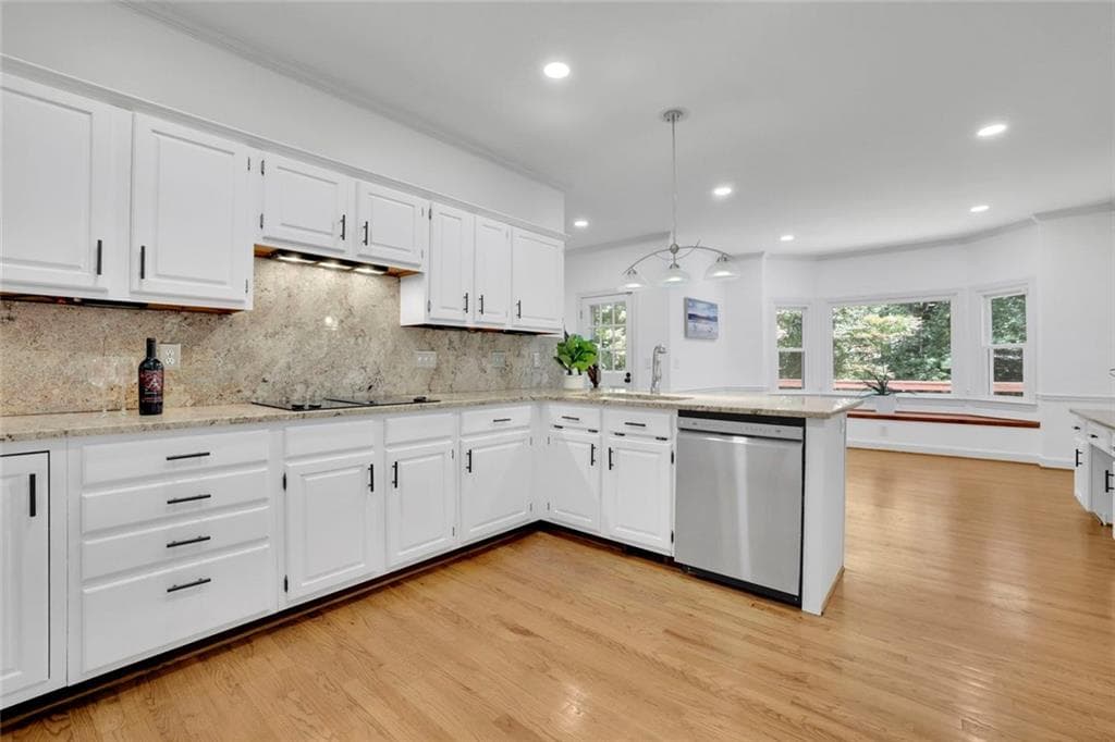 5 bedroom, 5 bathroom, 4,857 sq ft single family residence under contract at 3203 Powder Mill Place, Marietta, GA 30067 — photo 6