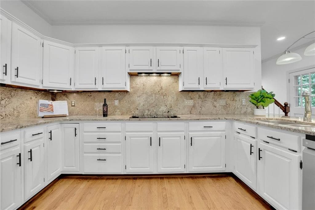 5 bedroom, 5 bathroom, 4,857 sq ft single family residence under contract at 3203 Powder Mill Place, Marietta, GA 30067 — photo 7