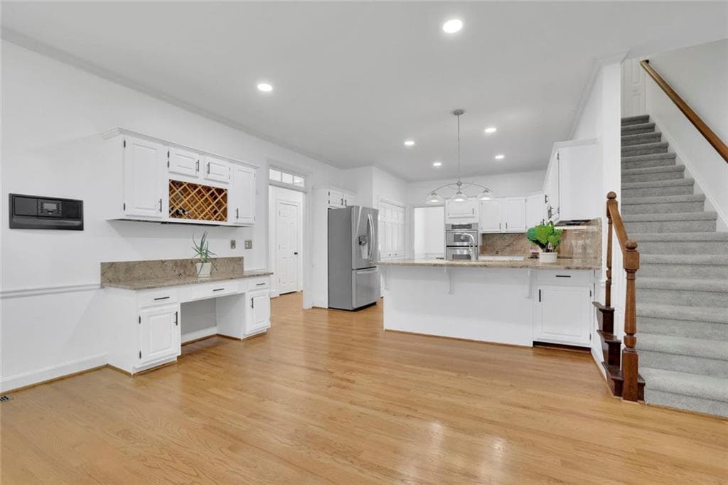 5 bedroom, 5 bathroom, 4,857 sq ft single family residence under contract at 3203 Powder Mill Place, Marietta, GA 30067 — photo 9