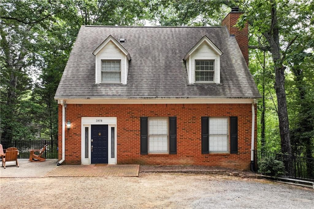 3 bedroom, 3 bathroom, 2,656 sq ft single family residence for sale at 3978 Pine Shore Circle, Gainesville, GA 30501 — photo 2