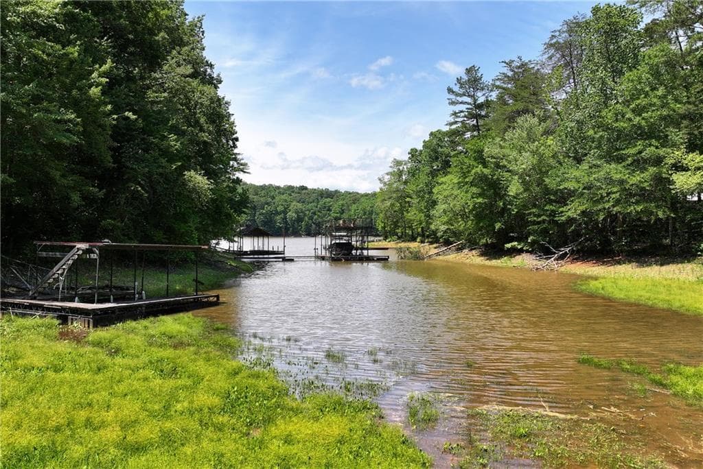 3 bedroom, 3 bathroom, 2,656 sq ft single family residence for sale at 3978 Pine Shore Circle, Gainesville, GA 30501 — photo 10