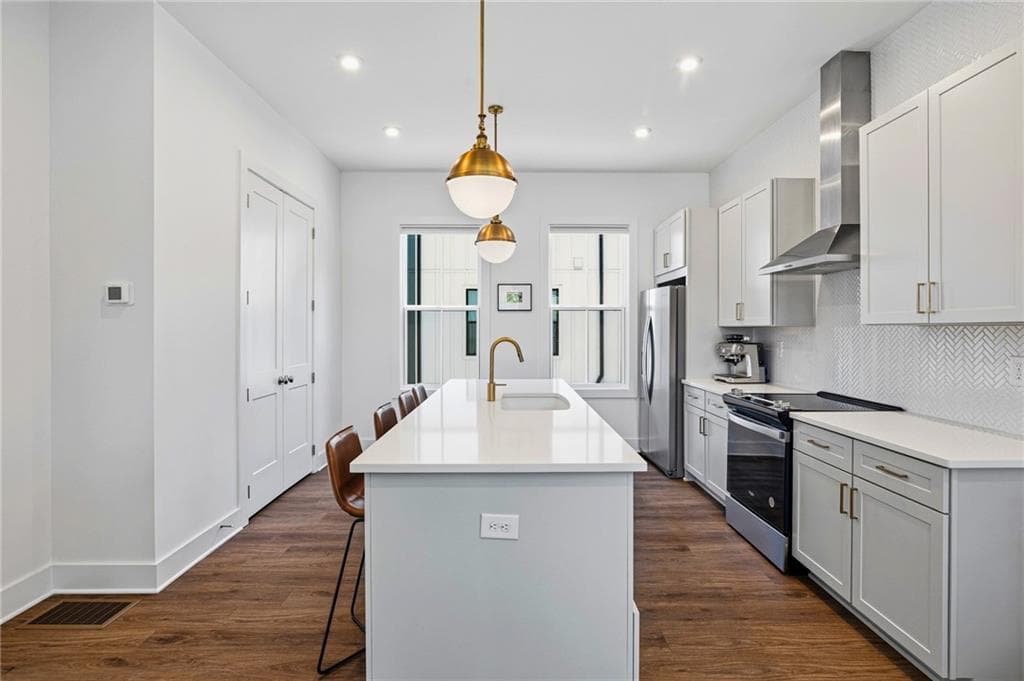 2 bedroom, 2 bathroom, 1,152 sq ft townhouse under contract at 4456 Dalston Drive, Atlanta, GA 30342 — photo 6