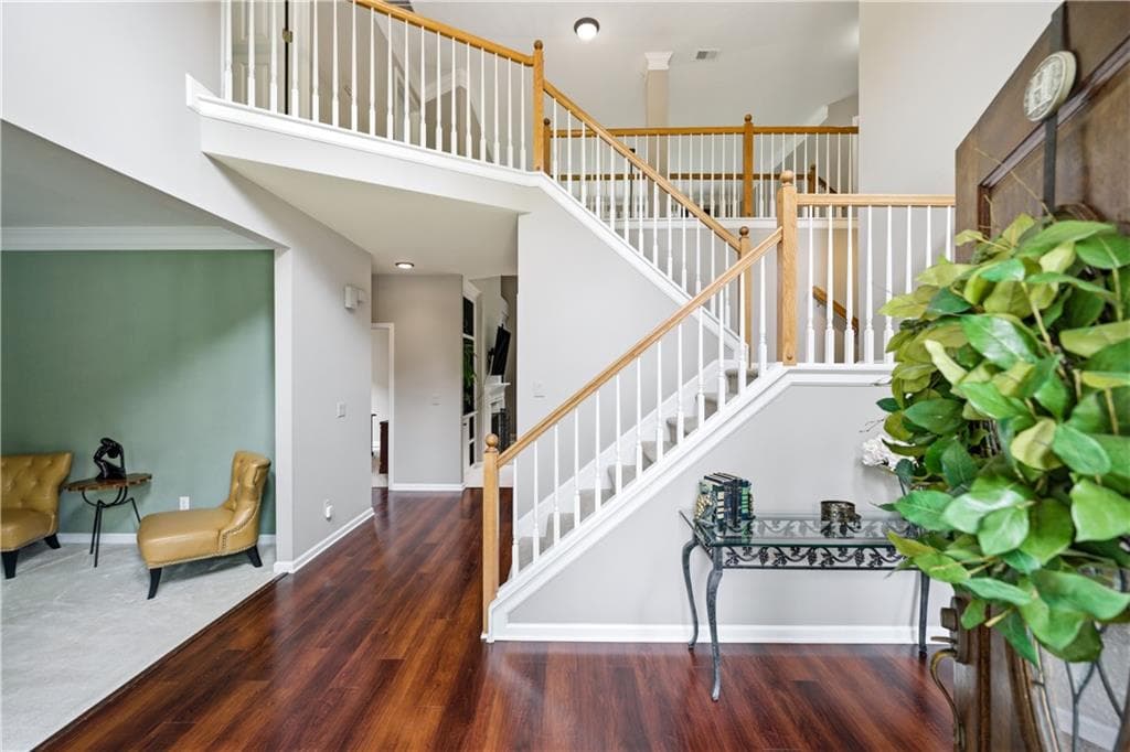 5 bedroom, 4 bathroom, 3,100 sq ft single family residence for sale at 230 Park Creek Drive, Alpharetta, GA 30005 — photo 6