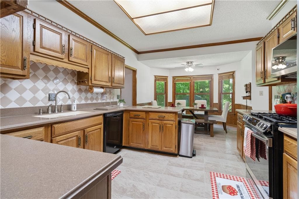 3 bedroom, 2 bathroom, 2,116 sq ft single family residence for sale at 280 Deer Trace Drive, Mcdonough, GA 30253 — photo 10