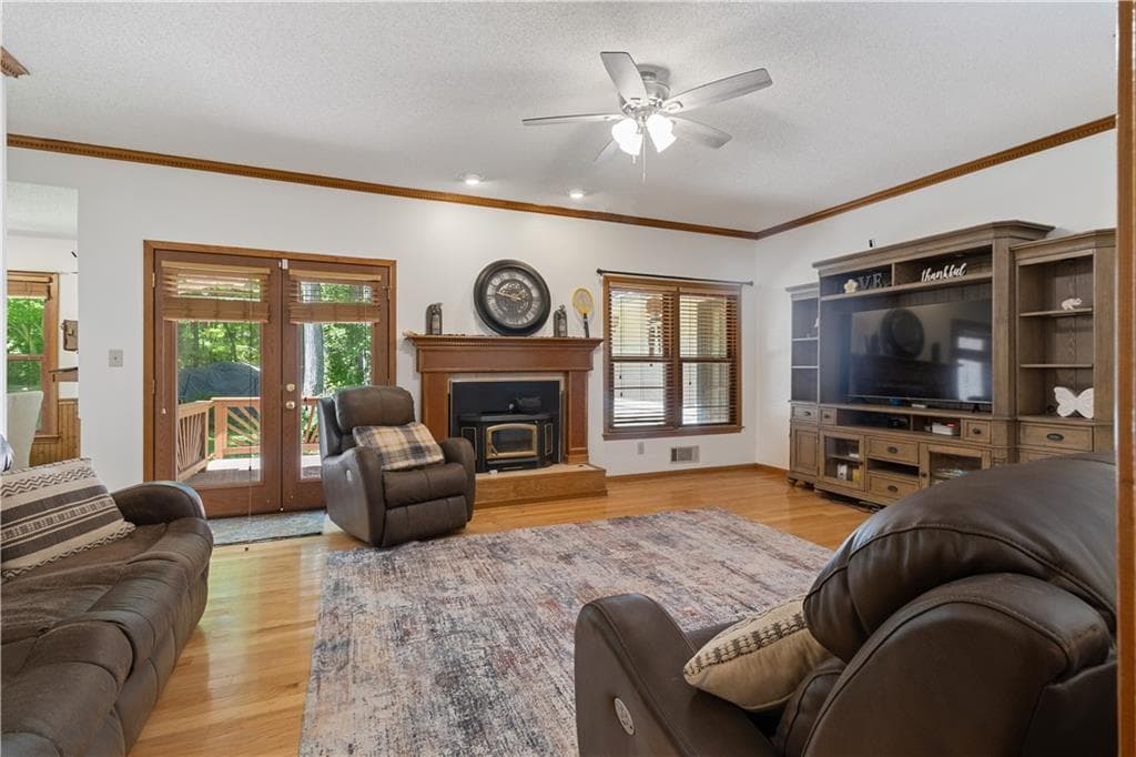 3 bedroom, 2 bathroom, 2,116 sq ft single family residence for sale at 280 Deer Trace Drive, Mcdonough, GA 30253 — photo 7