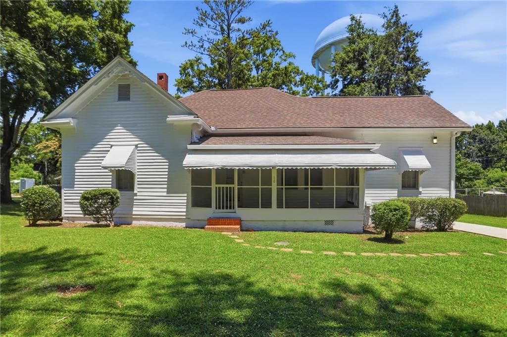 4 bedroom, 1 bathroom, 1,461 sq ft single family residence sold at 10 Woodlawn Avenue, Hampton, GA 30228