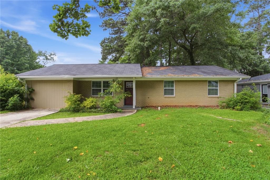 4 bedroom, 2 bathroom, 1,137 sq ft single family residence for sale at 2343 Deer Pass Way, Decatur, GA 30035 — photo 1 of 30