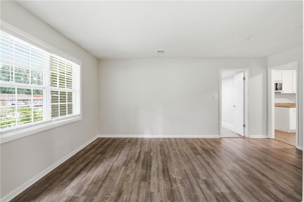 4 bedroom, 2 bathroom, 1,137 sq ft single family residence for sale at 2343 Deer Pass Way, Decatur, GA 30035 — photo 9