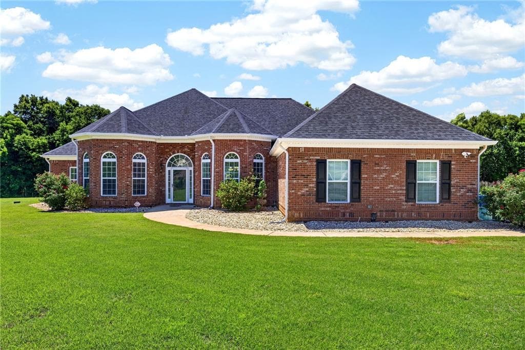 4 bedroom, 4 bathroom, 2,932 sq ft single family residence under contract at 70 Toscanno Drive, Covington, GA 30014