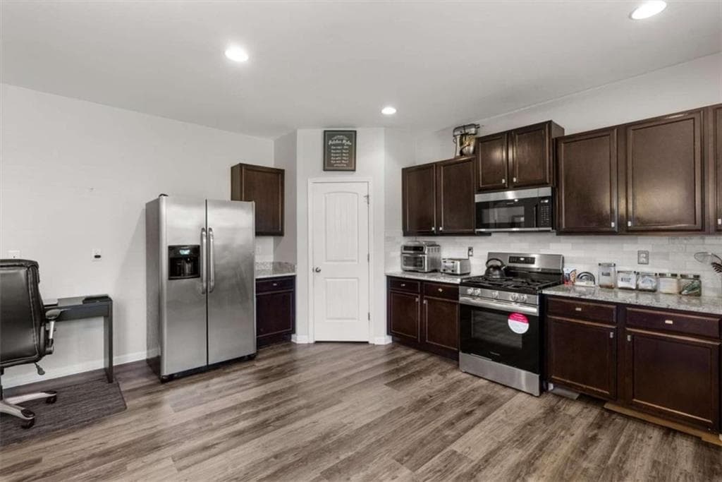 4 bedroom, 3 bathroom, 2,228 sq ft single family residence for sale at 1420 Worcester Trail, Mcdonough, GA 30253 — photo 8